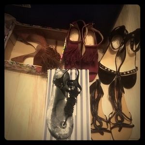 5 pair of size 10 shoes